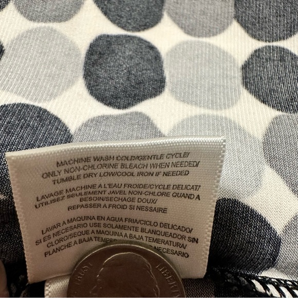 BCBGMaxAzria NWT Women’s Polka Dot Top SZ L - Picture 9 of 10